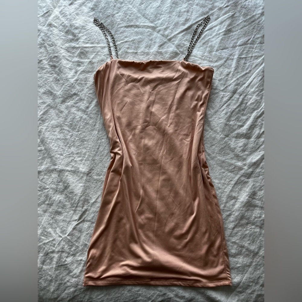 Early 2000’s Going Out Dress - Peach with Silver Chain Straps - Party Dress - L